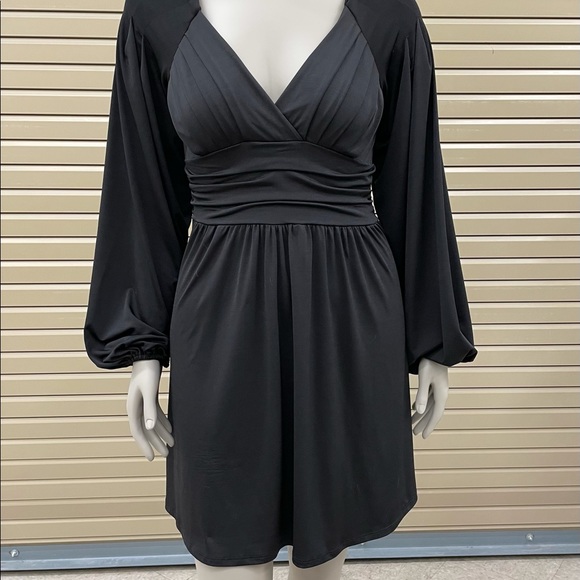 Arden B Dresses & Skirts - Perfect little black dress.